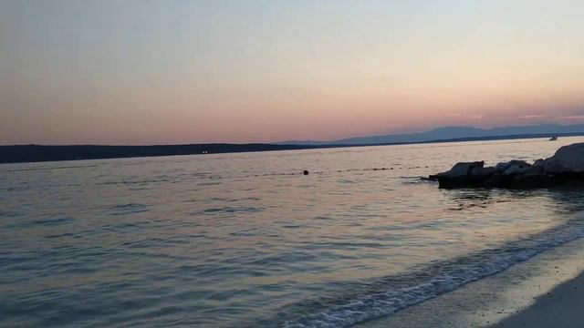 случай на пляже, что вы думаете ? #хорватия смотреть онлайн