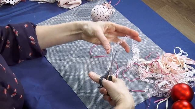 Мастер-класс «Рождественская игрушка своими руками». Шарик с ленточками смотреть онлайн