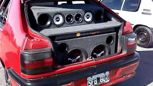 renault 19 con 2 bicho papao + 2 drivers + 2 tweeters + 2 medios смотреть онлайн