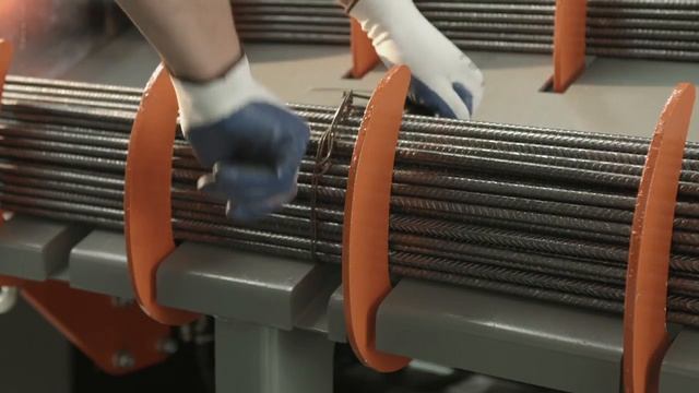 Правильно-отрезной станок для арматуры R 13 смотреть онлайн