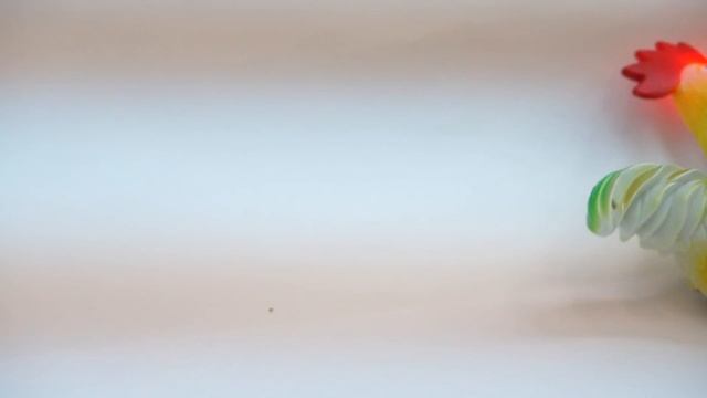 Петушок кукарекает и светится смотреть онлайн