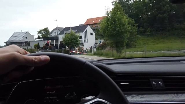 Tesla MX P100D & Audi eTron 55 Consumption Short Test (2,4 km) смотреть онлайн