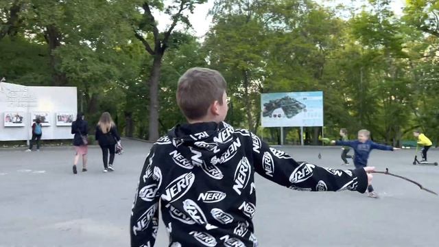 VLOG ? ВЫПУСКНОЙ У КСЕНИИ ? УЕХАЛИ ГУЛЯТЬ В ГОРОДСКОЙ ПАРК смотреть онлайн