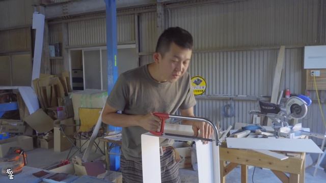 10ヶ月で警察の機動隊員用遊撃バスを自作キャンピングカーに改造完成しました смотреть онлайн