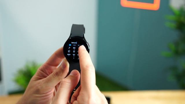 Wybitnie dobry smartwatch z jednym minusem - Samsung Galaxy Watch4 смотреть онлайн