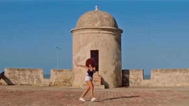 Volar Lele Pons Feat Susan Diaz смотреть онлайн