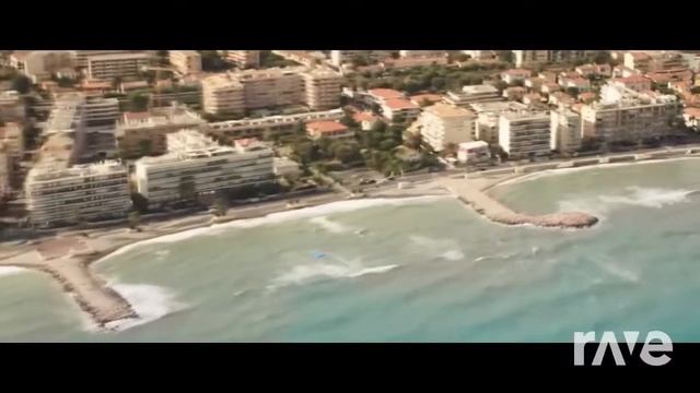 Hd It - The Black Eyed Peas & Audi S8 Un Video | RaveDj смотреть онлайн