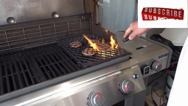 HOW TO:WEBER GENESIS 2 SEAR GRATE USE , REVIEW AND DEMONSTRATION TO SEAR BURGERS смотреть онлайн