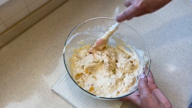 Нежный абрикосовый пирог. Летняя выпечка. смотреть онлайн