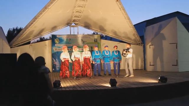 Вокальная группа "КАЛИНКА". ГОЛУБАЯ НОЧЬ... Автор видео Вайцель Владимир смотреть онлайн