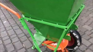 РУЧНОЙ ПЕСКОРАЗБРАСЫВАТЕЛЬ для распределения Песка и Пескосоляной Смеси в Зимний Период.