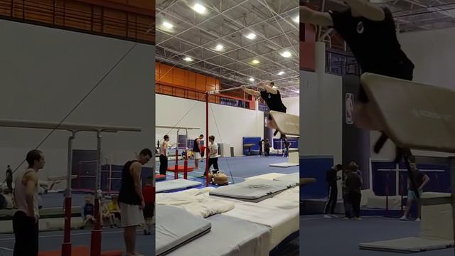 КАК НАЗЫВАЕТСЯ ЭЛЕМЕНТ?? #workout #streetworkout #воркаут #турники #гимнасты #зал смотреть онлайн