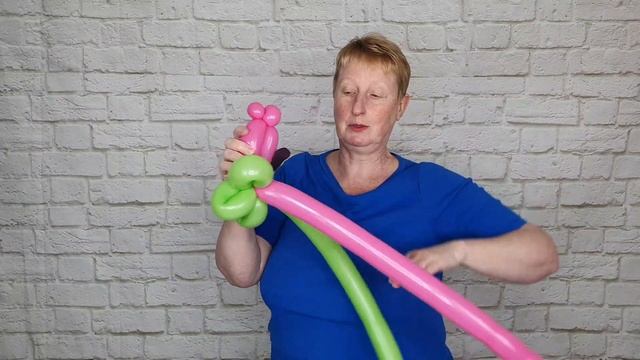 ? STUNNING 2 BALLOON Flower Twisting Tutorial ? How to Make Balloon Roses смотреть онлайн