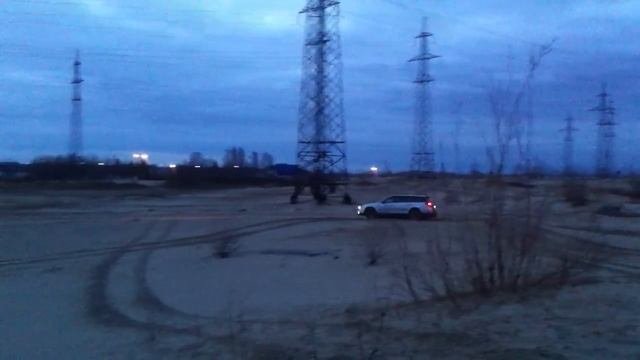 Субару Аутбэк по песочку смотреть онлайн