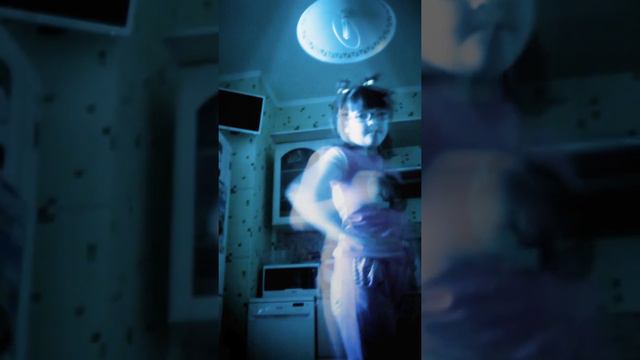 Я танцую па песню я мегазвезда не судите строго пж☺😊 смотреть онлайн