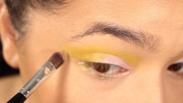 IBY Enlightened Palette Yellow Eyeshadow Makeup Tutorial (NoBlandMakeup) смотреть онлайн