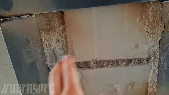 Вырезали проём в стене и объединили две квартиры.