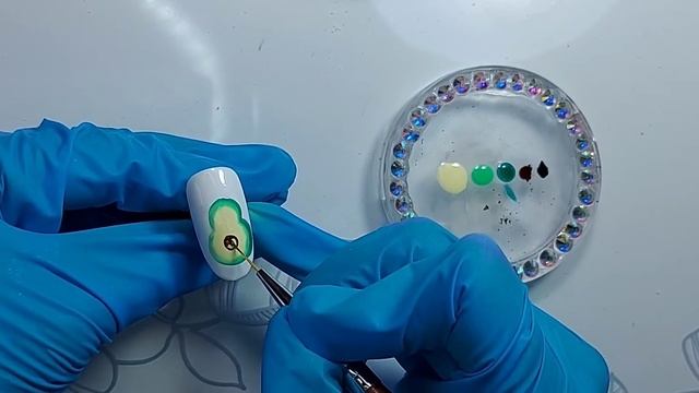Рисуем АВОКАДО гель лаками смотреть онлайн