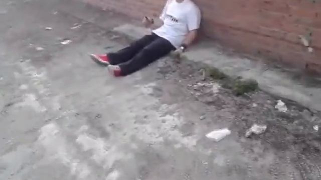 Посвящается всем бомжам и музыкантам: Тут Лес Тут Поле - БИЧ смотреть онлайн