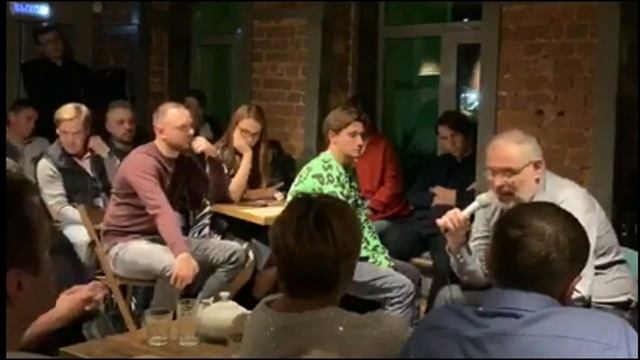 Михаил Хазин: Как работать на падающем рынке смотреть онлайн