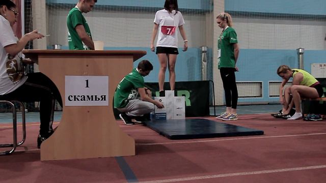 3) Наклон вперед из положения стоя на скамье смотреть онлайн