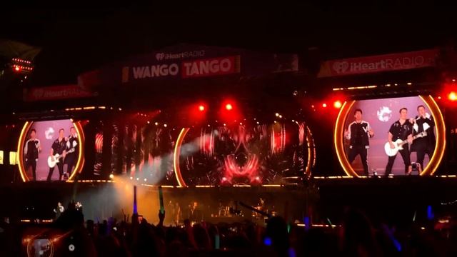 Jonas Brothers - Burnin’ Up LIVE (Wango Tango 2019) смотреть онлайн