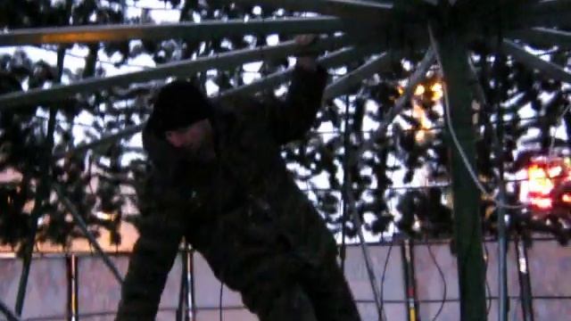 электрики, ёлка.AVI смотреть онлайн