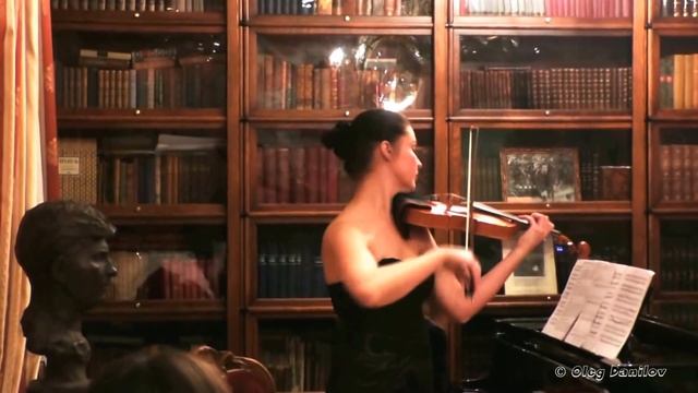 Count Leo Tolstoy Waltz. Елена Эндеберя - фортепиано, Ульяна Кислицына - скрипка смотреть онлайн