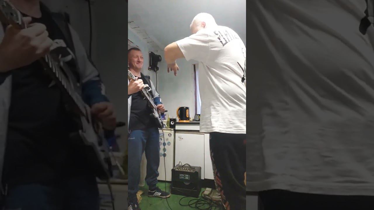 Клив Бертон умер