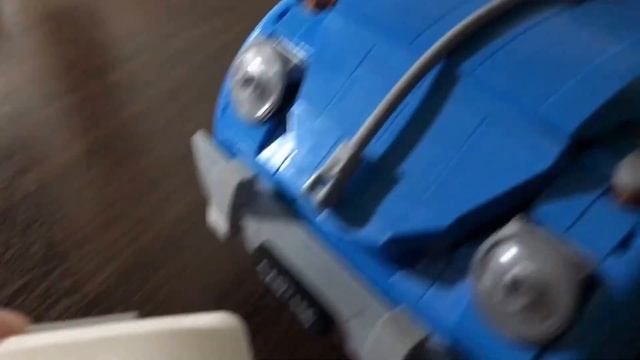 Lepin "Lego" 21003 Volkswagen Beetle смотреть онлайн