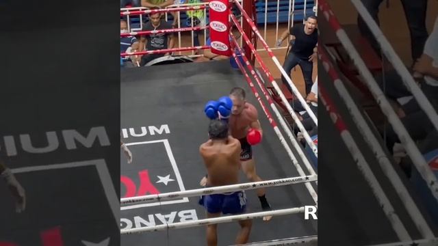 Old Man Muay Thai Highlights - Muay Thai at Bangla Boxing Stadium смотреть онлайн
