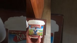 Покраска плитки для потолка.