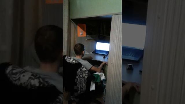 Мальчик учит басню Крылова "Ворона и лисица" смотреть онлайн