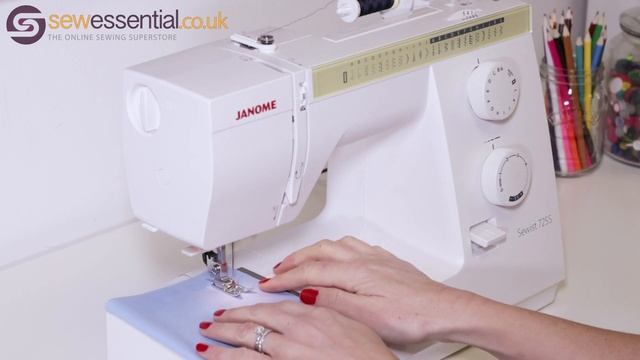 Janome 725S Sewing Machine Review - As Seen in the Great British Sewing Bee смотреть онлайн
