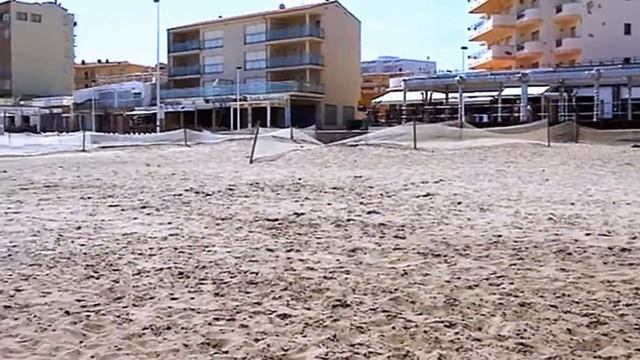 Playa de Riells, L'Escala, Spain смотреть онлайн