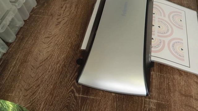 How to make stickers - 3 WAYS - Vinyl water resistant - Die-cut w/ cricut and WITHOUT at home смотреть онлайн