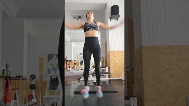 Табата. Интервальные тренировки. Тренировка номер 11. смотреть онлайн