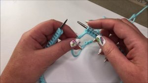 Как замкнуть вязание в круг при помощи дополнительной петли. Делаем правильно