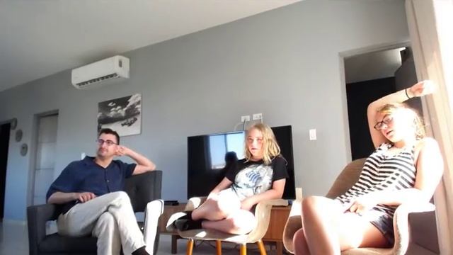 Extra Life: Leila and Whalen learn and play Black Stories смотреть онлайн