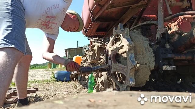 Бульдозер с помойки. Часть 12 ДТ 75. Замена ведущей звезды. смотреть онлайн