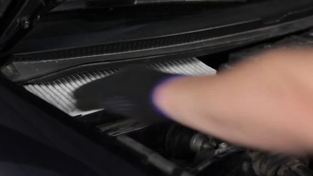 Come cambiare il filtro dell'abitacolo AUDI A6 C5 Tutorial | Autodoc смотреть онлайн