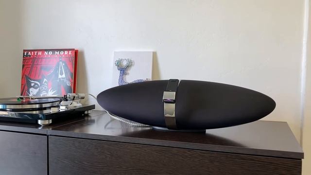 Bowers & Wilkins Zeppelin Air+Teac TN-300 смотреть онлайн