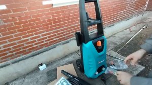 Мойка высокого давления Bort BHR-2300 Pro. Обзор минимойки для автомобиля и сада
