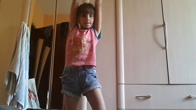 Танец под музыку мимо нас мимо нас пьяной солнце смотреть онлайн