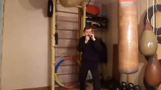 Макс Варвар. Мой длинный боковой удар рукой - свинг. смотреть онлайн