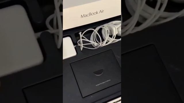 4K QHD | Macbook AiR 13inch | Core I5 (256GB SSD/ 8GB RAM)#apple Macbook