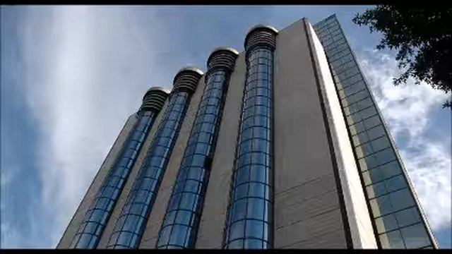 Коммерческие банки Узбекистана снизили тарифы на услуги. смотреть онлайн