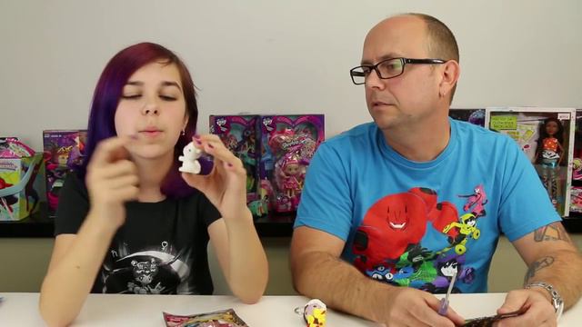 BLIND BAG WEDNESDAY EP105 | DISNEY, Kitty in my Pocket & Terraria TOY SURPRISE смотреть онлайн
