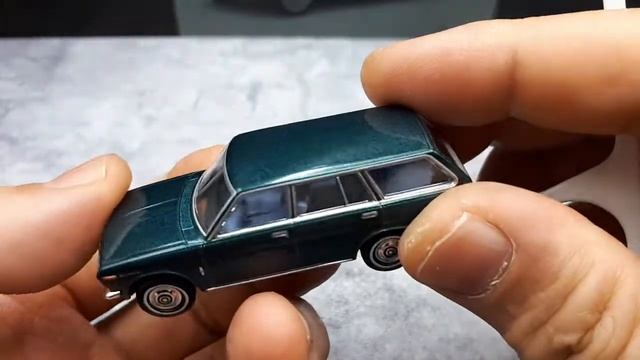 1/64 Datsun Bluebird Estate Wagon by TLV LV-81c Nissan Van & comparison , diecast car model review смотреть онлайн