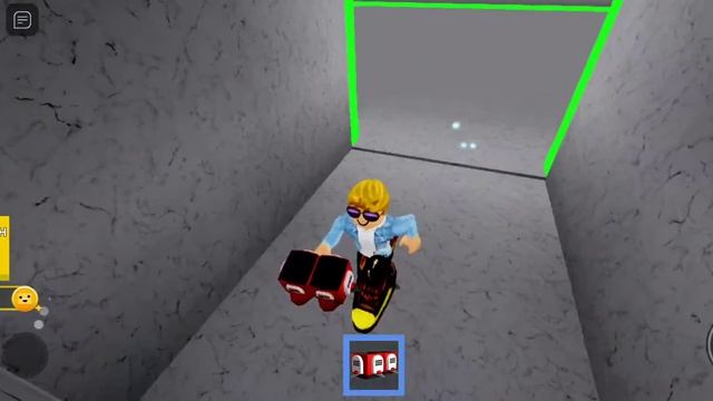 ПОБЕГ ОТ ЗЛОГО КВАДРАТА В ROBLOX! смотреть онлайн